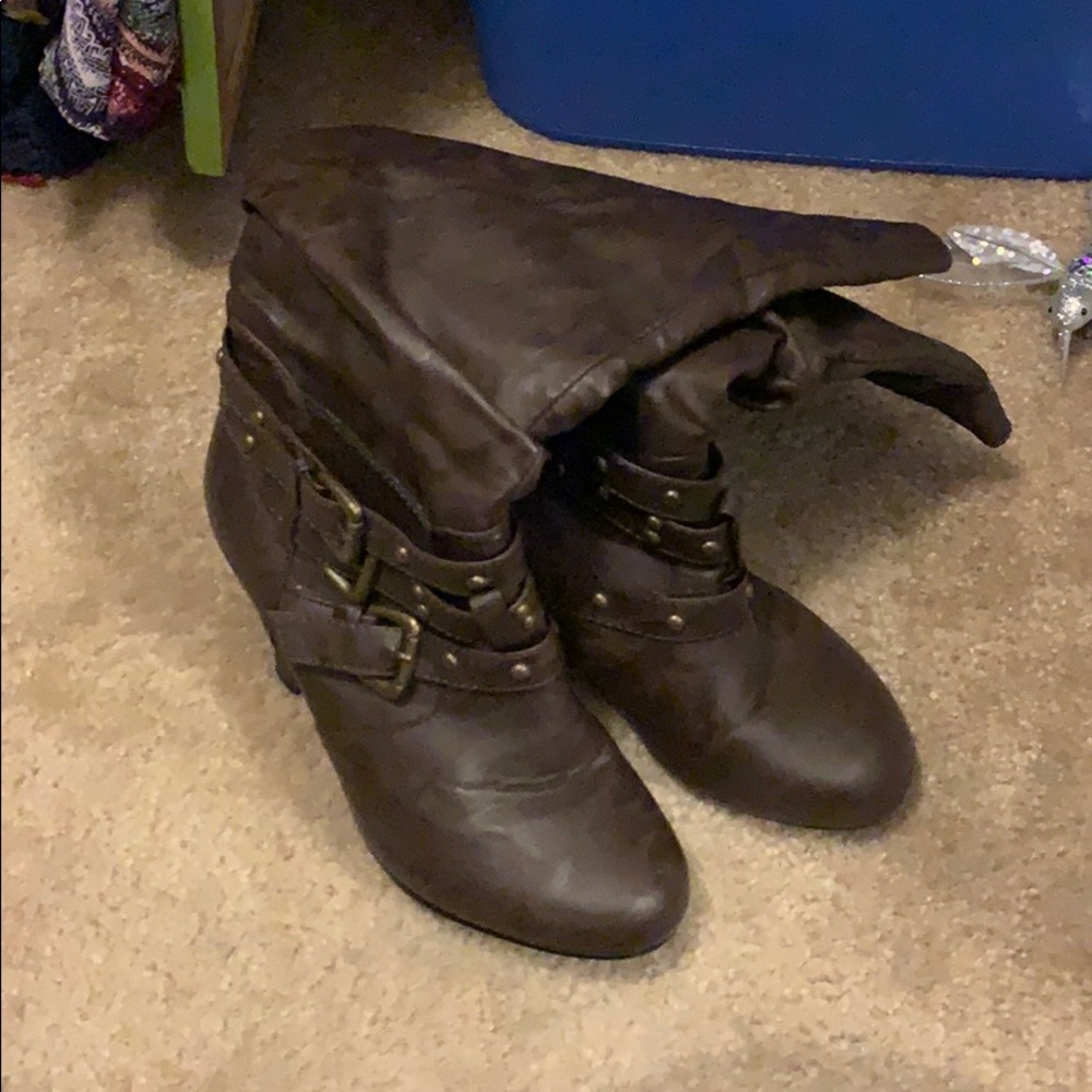 Heeled boots